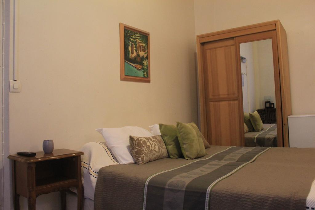 โฮเต็ล แบร์เน Hotel ปารีส ภายนอก รูปภาพ